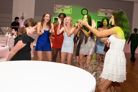 3V0A1233