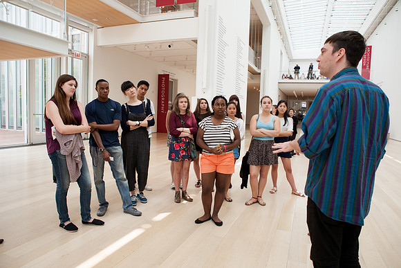 art institute student tour